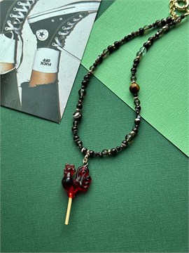 Колье с перламутром Муж курицы 1918К